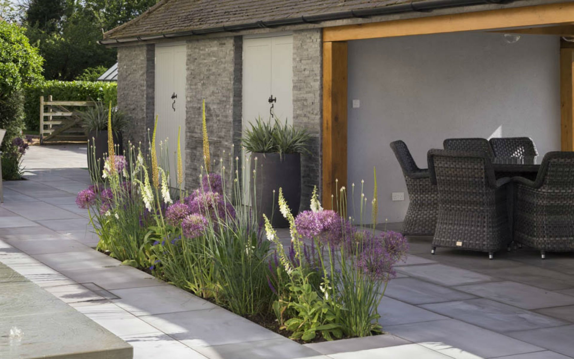 BALI Award Winning Contemporary Garden Design Hatfield-Peverel Essex