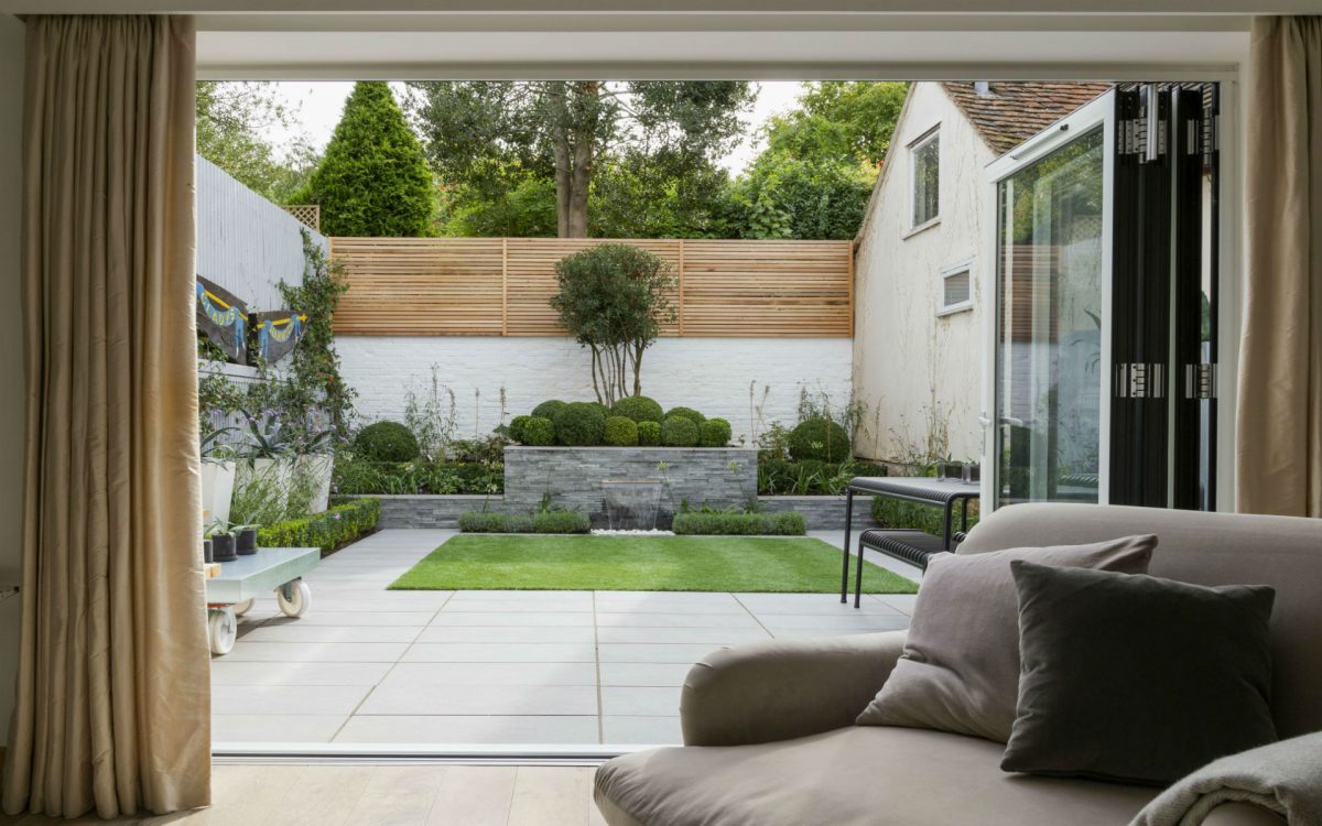 Small Urban Quayside Garden Design and Landscaping, Maldon Essex.