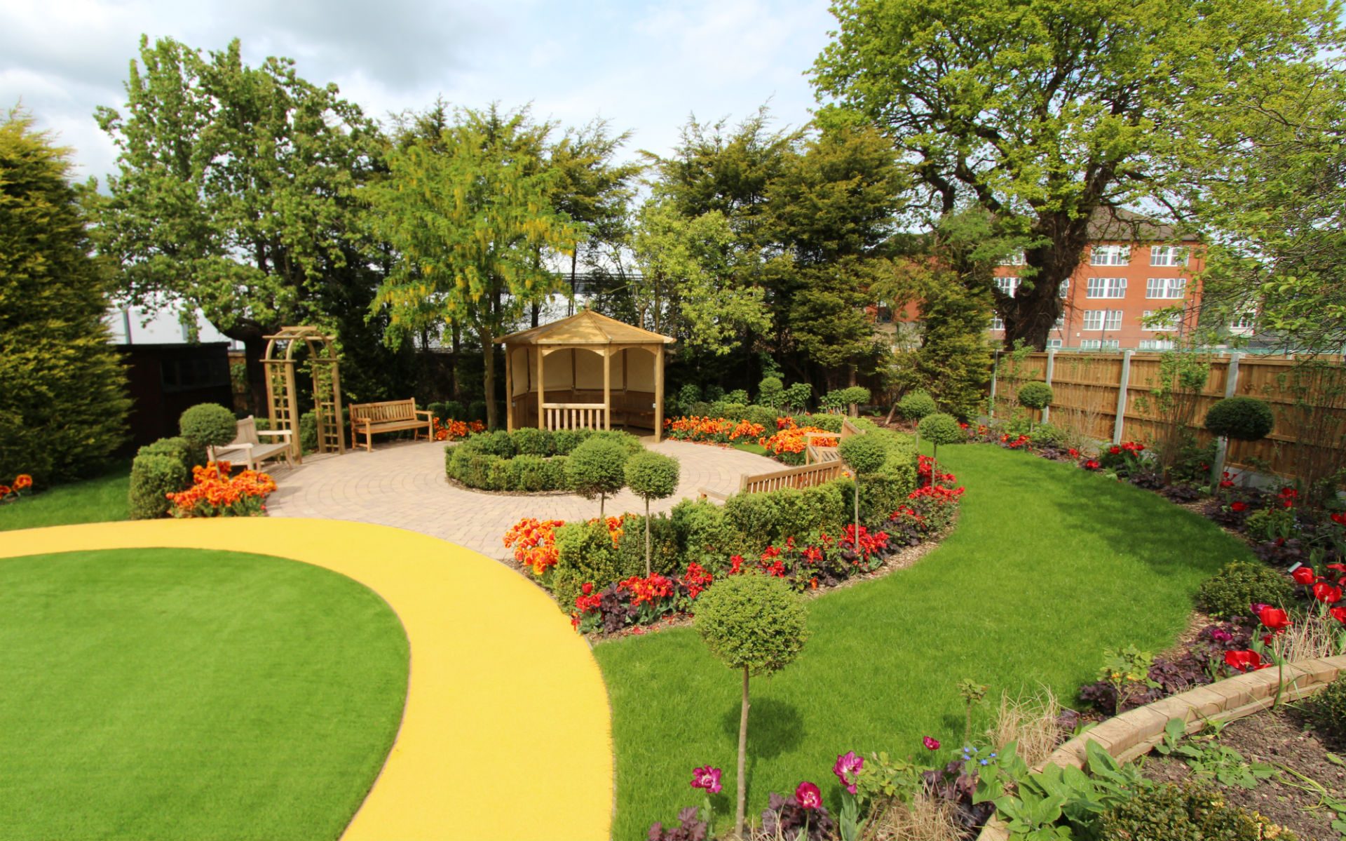 BALI Award Winning Sensory Dementia Garden Cube 1994
