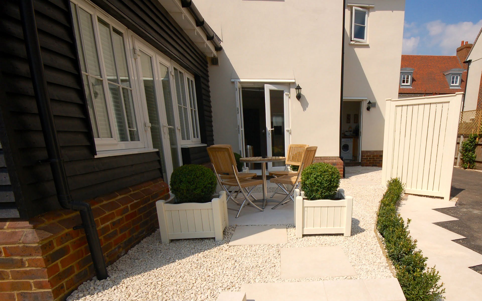 Contemporary Small Urban Garden Springfield Essex Courtyard to Front