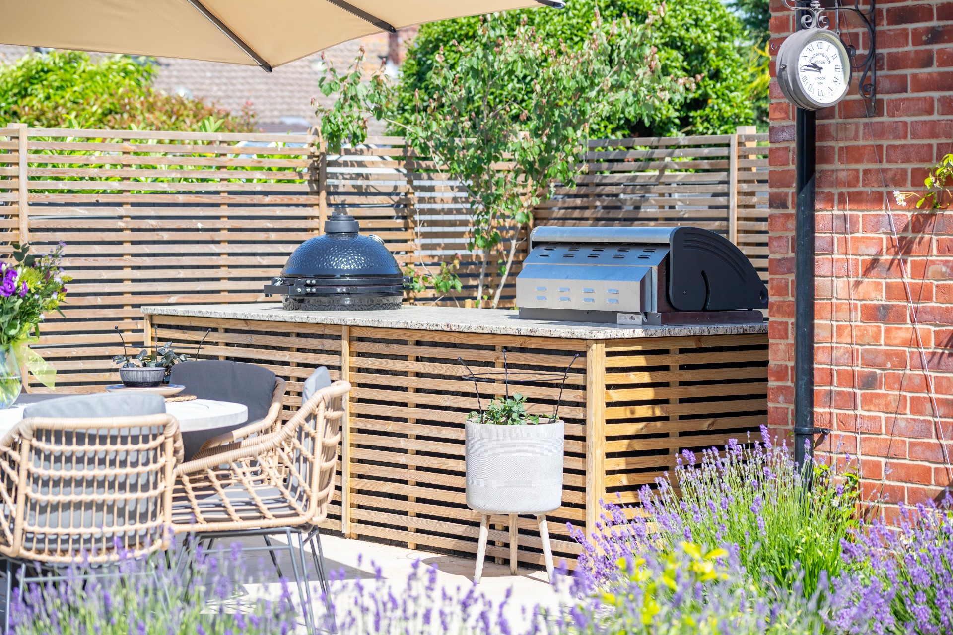 Chic Entertaining Garden, Boreham Essex bespoke outdoor kitchen, bbq, egg kamado grill, and dining area